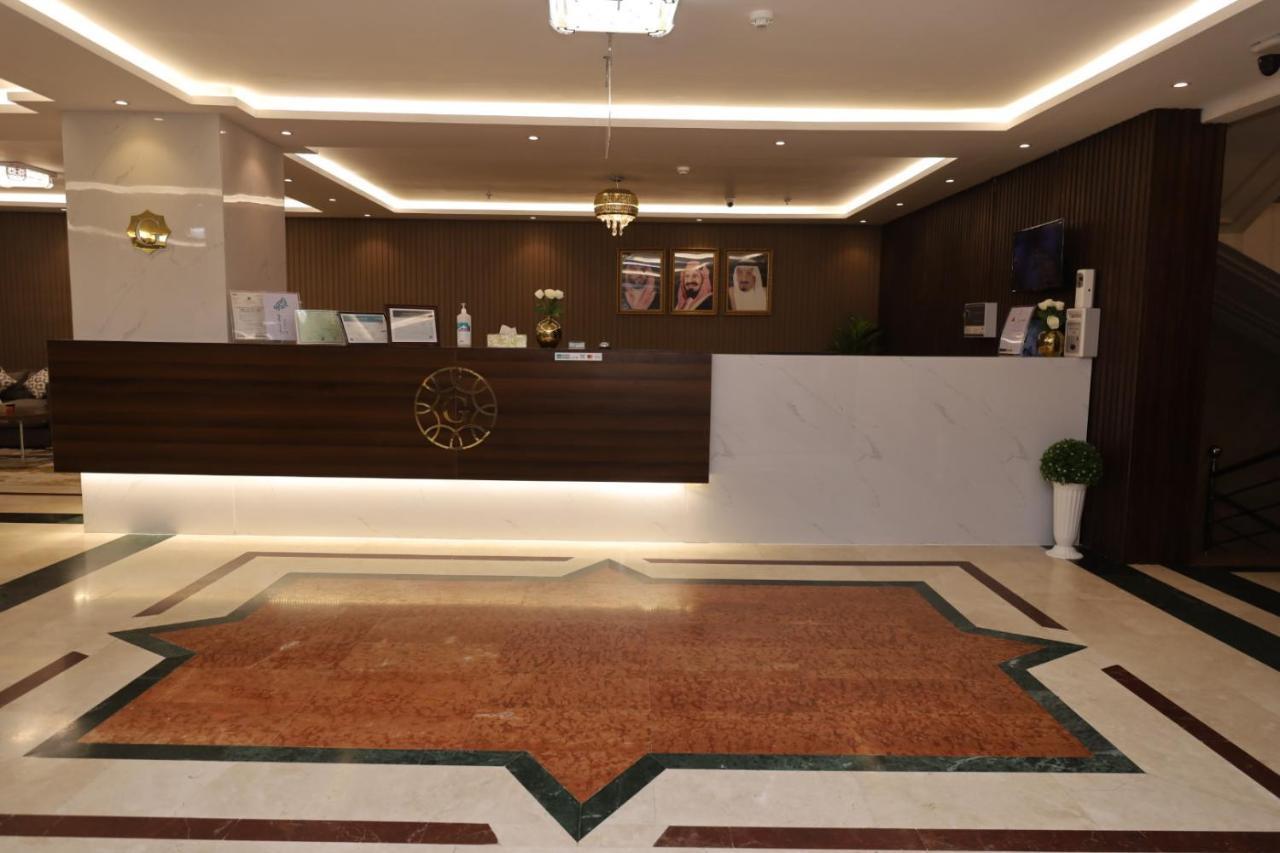 Gold Palace Serviced Apartments เจดดาห์ ภายนอก รูปภาพ