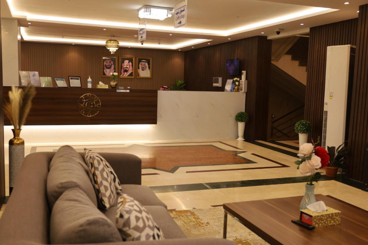 Gold Palace Serviced Apartments เจดดาห์ ภายนอก รูปภาพ