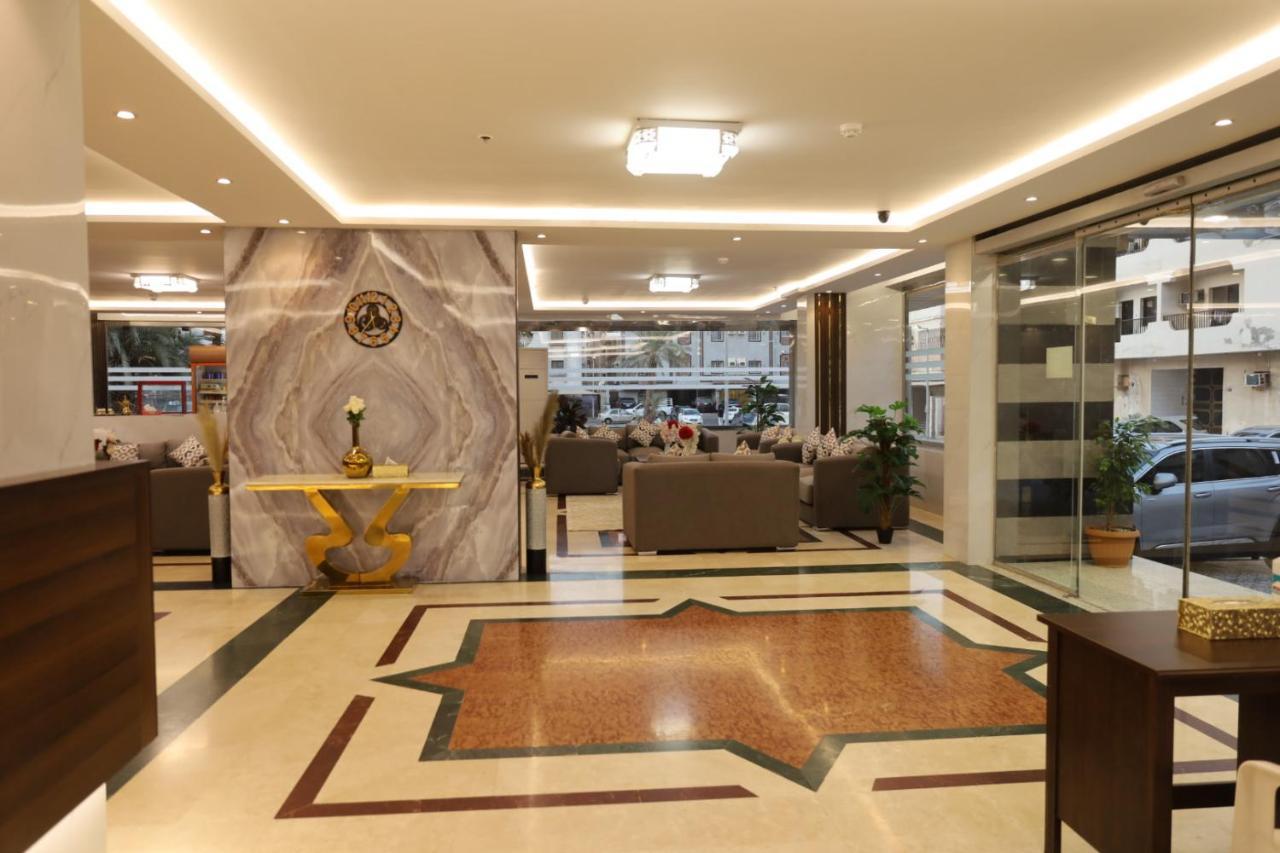 Gold Palace Serviced Apartments เจดดาห์ ภายนอก รูปภาพ