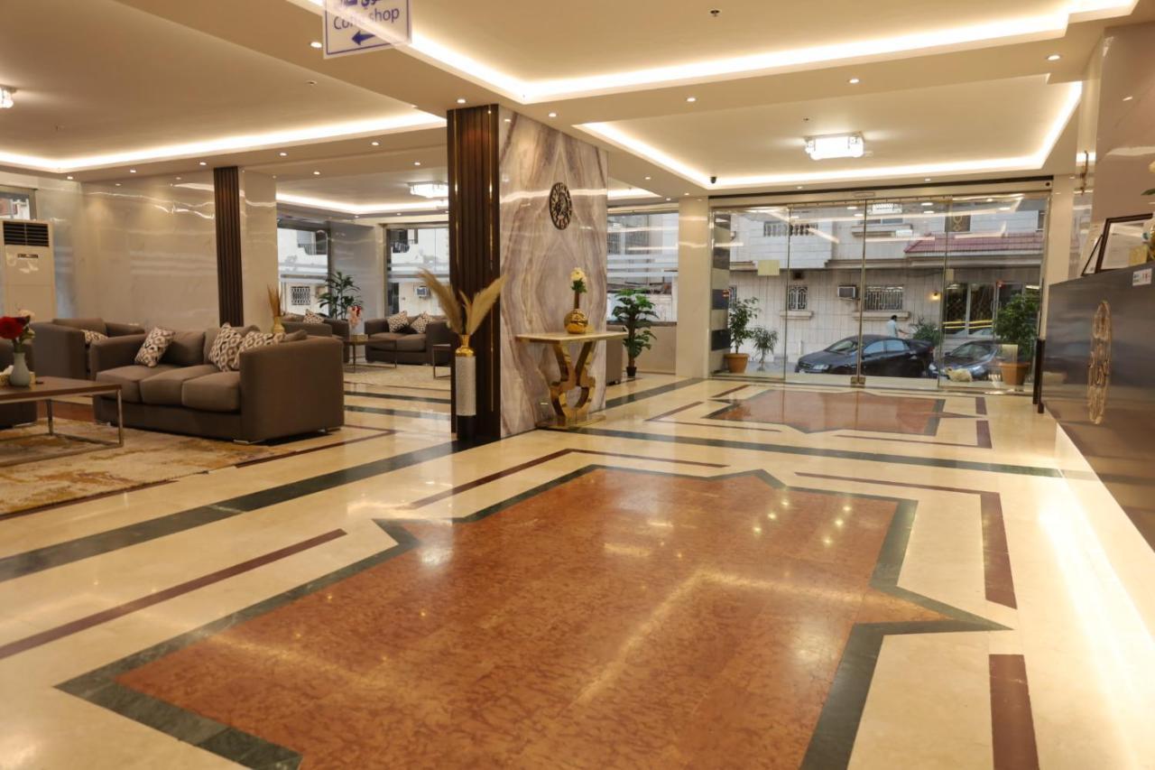Gold Palace Serviced Apartments เจดดาห์ ภายนอก รูปภาพ