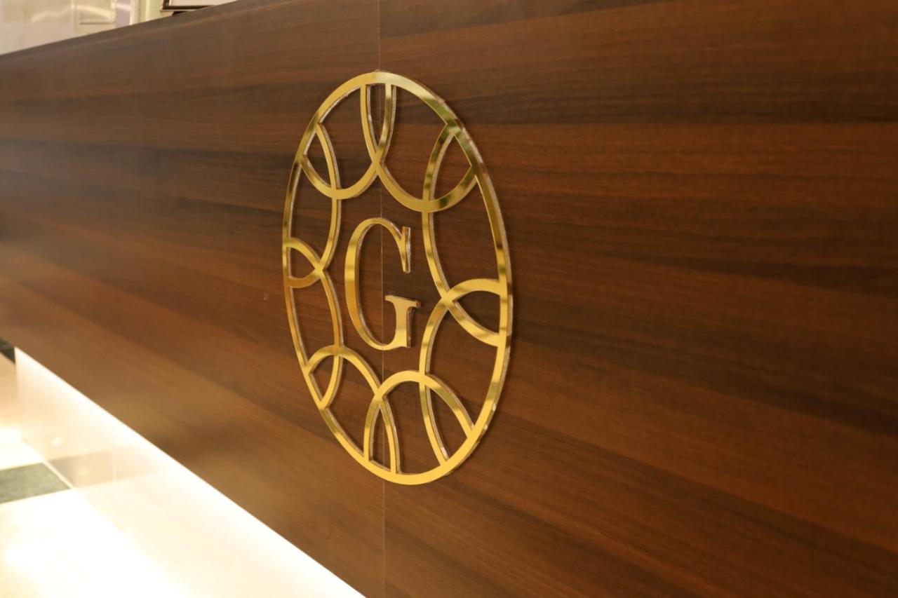 Gold Palace Serviced Apartments เจดดาห์ ภายนอก รูปภาพ