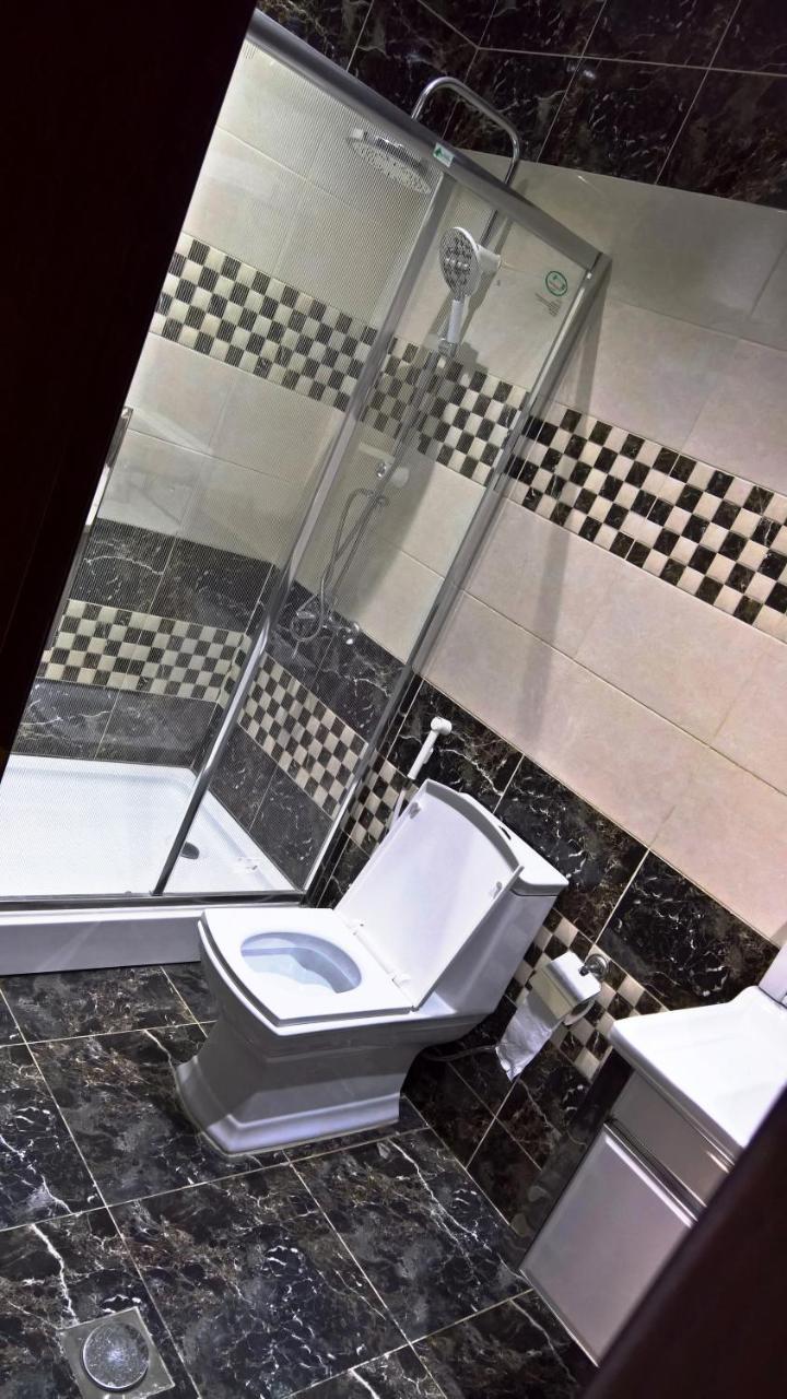 Gold Palace Serviced Apartments เจดดาห์ ภายนอก รูปภาพ