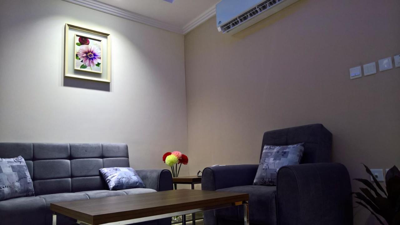 Gold Palace Serviced Apartments เจดดาห์ ภายนอก รูปภาพ