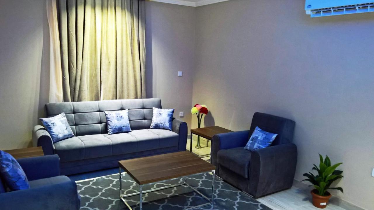 Gold Palace Serviced Apartments เจดดาห์ ภายนอก รูปภาพ