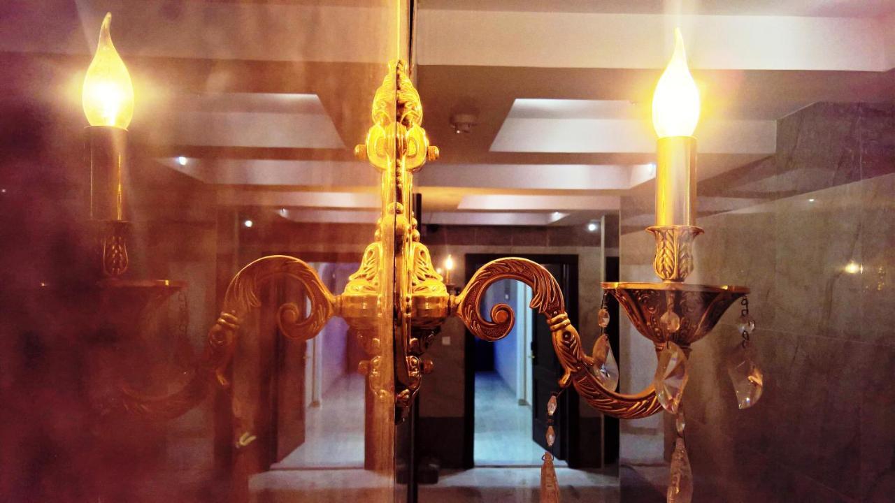Gold Palace Serviced Apartments เจดดาห์ ภายนอก รูปภาพ